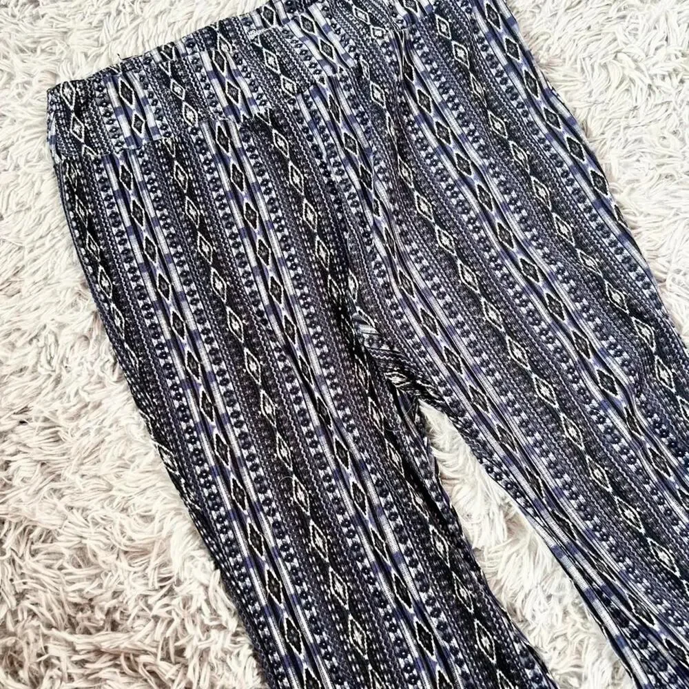 Bohemian indie cottage core granola - Picture 2 of 4